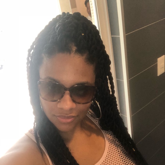 bellaella24